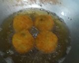 Foto langkah ke 4 dari resep Perkedel kentang isi telur.