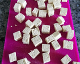 Foto del paso 1 de la receta: Ensalada de espinacas, higos, tofu y manzana