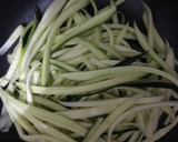 Foto del paso 5 de la receta: Tallarines de Zuchinni con Langostinos