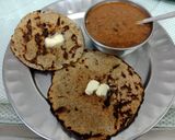 बाजरे की रोटी और उड़द दाल (bajre ki roti aur urad dal recipe in Hindi) रेसिपी चरण 3 फोटो