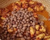 عکس مرحله 2 از دستور پلو لوبیا چیتی با مرغ
