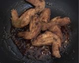 Foto langkah ke 6 dari resep Sayap Ayam Asam Manis, Awet crispy nya.