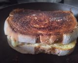 Foto del paso 7 de la receta: Sándwich🥯de queso🧀y jamón🥓en pan artesanal🥯🧀🍞