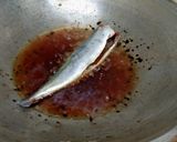 Foto langkah ke 1 dari resep Ikan Sarden Suwir Balado.