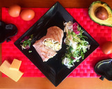 Foto del paso 3 de la receta: Wrap de pollo con aguacate y huevo