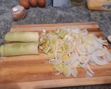 Foto del paso 1 de la receta: Torta de puerros