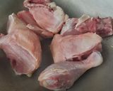 Foto langkah ke 2 dari resep Ayam Woku Kemangi (Simple).