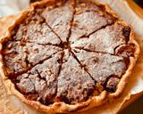 Hình bước làm 3 của món 💚 Bánh Tarte Táo, Thơm, Mận Đỏ & Hạt Thông Nướng
