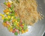 A picture of step 3 of Veg. Vermicelli upma.