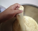 Foto langkah ke 4 dari resep Donat metode autolisis (donat tanpa mixer dan ulen).