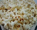 Foto langkah ke 2 dari resep Caramel Popcorn (with almond).