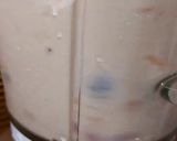 A picture of step 2 of Mango 🥭 n 🍒Cherry milk 🥛shake 😋.