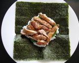 A picture of step 2 of Rice Sandwich ‘Onigirazu’.