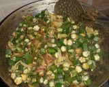A picture of step 4 of Okra Do Pyaza.