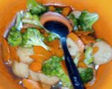 Foto langkah ke 3 dari resep Cah brokoli wortel.