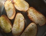 Pas rețetă Crostini cu pere, brânza Brie, cimbru și balsamico 1 fotografie