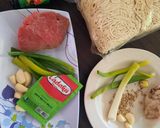 Foto langkah ke 1 dari resep Mie Ayam Ceker Ranjau Bakso Ekonomis.