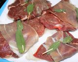 Foto del paso 6 de la receta: Escalopines envueltos en crudo con salvia y cachaca