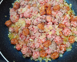 Foto del paso 4 de la receta: Macarrones con chistorra roja con carne picada gratinados