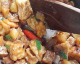 Foto langkah ke 5 dari resep Oseng Tahu Tempe Kentang.