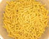 Foto del paso 1 de la receta: One pot pasta con espinaca, queso y jamón