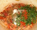 Une image de l'étape 3 de Tajine kefta aux œufs et à la tomate.