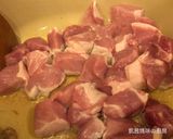 A picture of step 4 of Braised Pork with Daikon Radish.