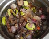 Foto langkah ke 6 dari resep Oseng bawang trasi campur pete.