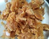 तिळाची कुरकुरीत चिक्की (tilachi chikki recipe in marathi) रेसिपी स्टेप 2 फोटो 