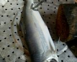 Foto langkah ke 2 dari resep Cara misahin daging dg duri ikan bandeng.