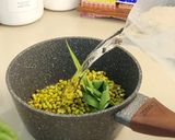 Foto langkah ke 1 dari resep Botok Manis Kacang Hijau.