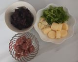รูปขั้นตอนการทำที่ 1 ของ "ข้าวต้มไรซ์เบอรี่เต้าหู้หมูสับ"🥣😋