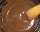 Foto del paso 7 de la receta: Mousse de chocolate con coulis de fresa y mango