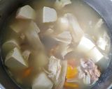 Foto langkah ke 4 dari resep Sup kulit tahu bakut.