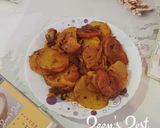A picture of step 5 of Aloo Ki Katliyan.