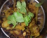A picture of step 6 of Aalu ka bhrwa krela.
