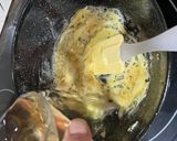 Foto del paso 4 de la receta: Setas de cultivo a ajillo con jamón y salsa con huevo poché