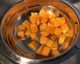 Une image de l'étape 1 de Méli-mélo de fruits frais en salade.