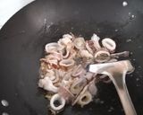 รูปขั้นตอนการทำที่ 4 ของ ปลาหมึกผัดไข่เค็ม
