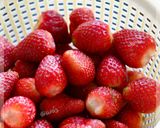 Foto langkah ke 2 dari resep Homemade Strawberry Jam (Selai Strawberry).