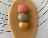 A picture of step 3 of Rainbow Thai Moon Cake.
