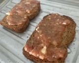 Foto del paso 1 de la receta: Tostada de aguacate, tomate, queso y jamón
