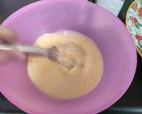 A picture of step 1 of Easy French Toast.