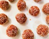 ગાજર બીટ બોલ્સ (Gajar Beetroot Balls Recipe In Gujarati) રેસીપી સ્ટેપ7ફોટો