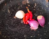 Foto langkah ke 2 dari resep Telur orak arik pedas.