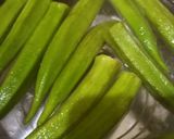 Foto langkah ke 1 dari resep Okra Saus Bawang.