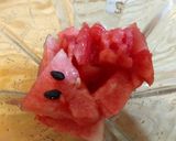 Foto del paso 1 de la receta: Paletas heladas de sandía con 3 ingredientes