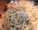 Foto langkah ke 7 dari resep Spaghetti Aglio e Olio.