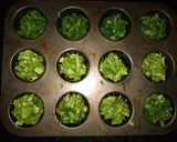 Foto del paso 3 de la receta: Hueveras en moldes