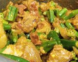A picture of step 3 of Bhindi gosht.